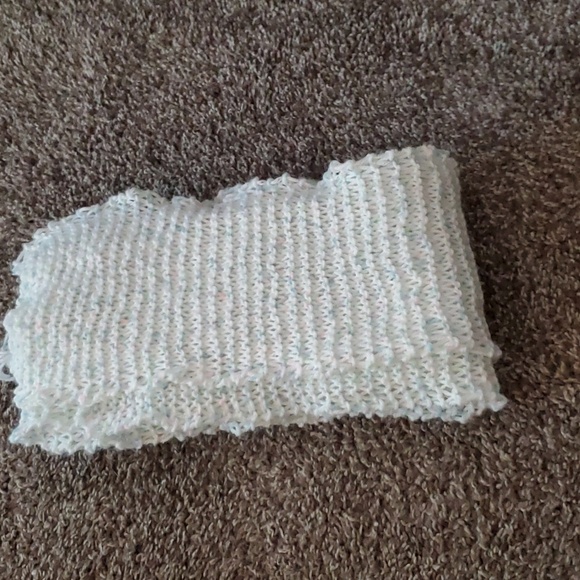 Whole Made Knitted Scarf - Picture 2 of 2